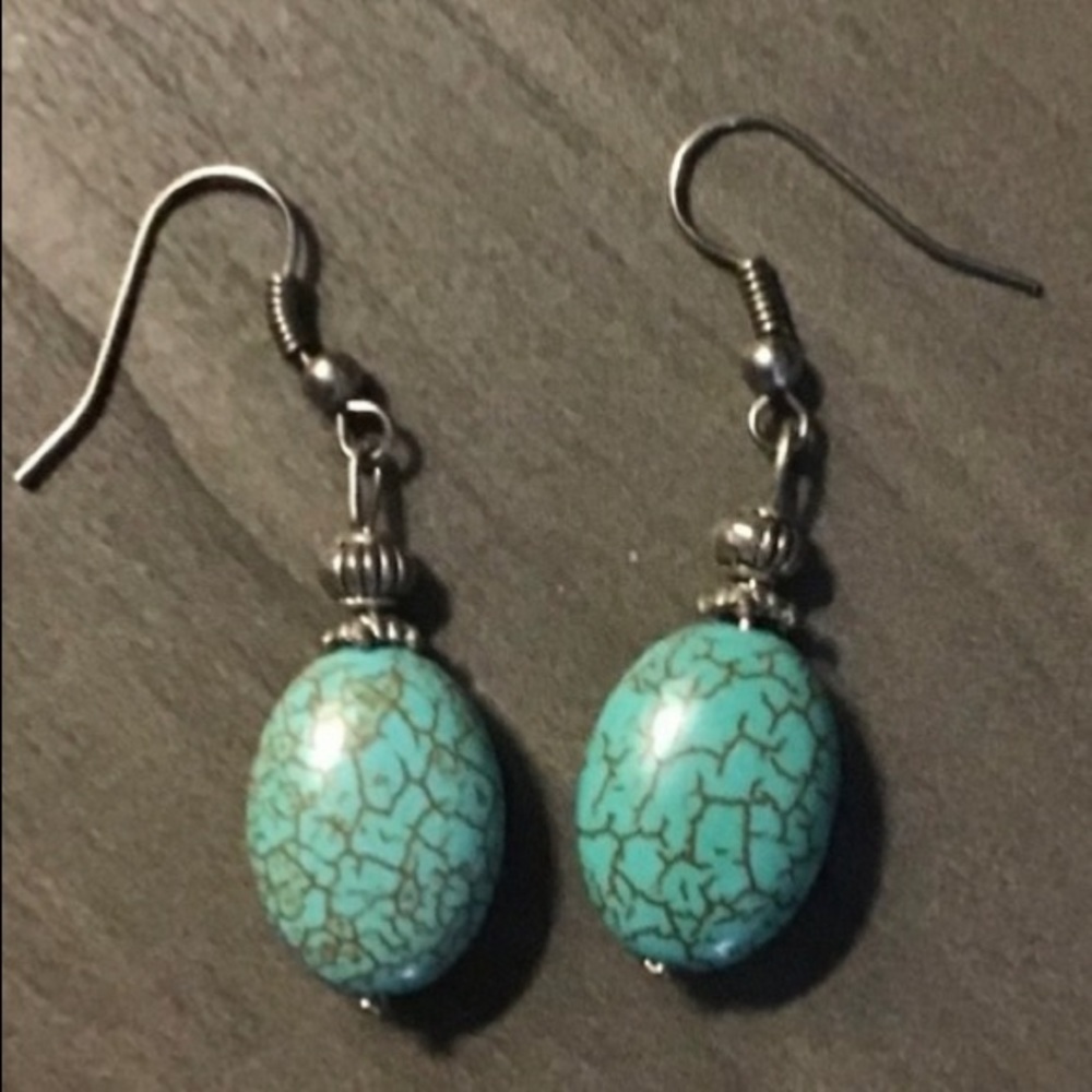 DANGLE EARRINGS